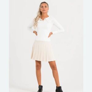 ALEEZA PARIS XL new Elegant Cream Pleated Skirt nwt